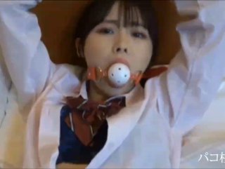 蜜桃美臀卡哇伊清纯萌妹自慰诱惑白嫩美乳极品粉穴撩起短裙露肥臀掰穴特写揉搓阴蒂没搞几下就流出水来
